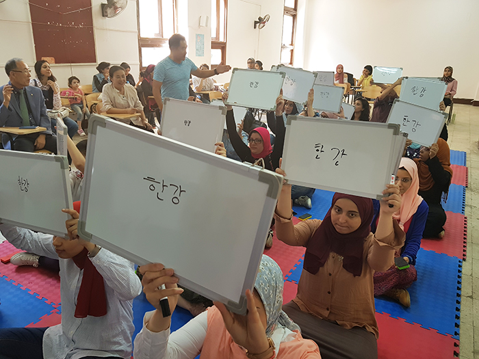  
The preliminary rounds are held at Ain Shams University in July. (Korean Cultural Center in Cairo) 
